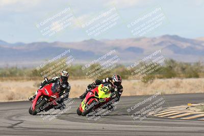 media/Nov-16-2025-Race Pace (Sun) [[8c5fa54630]]/Verified Riders/7-Turn 4 (1155am)/